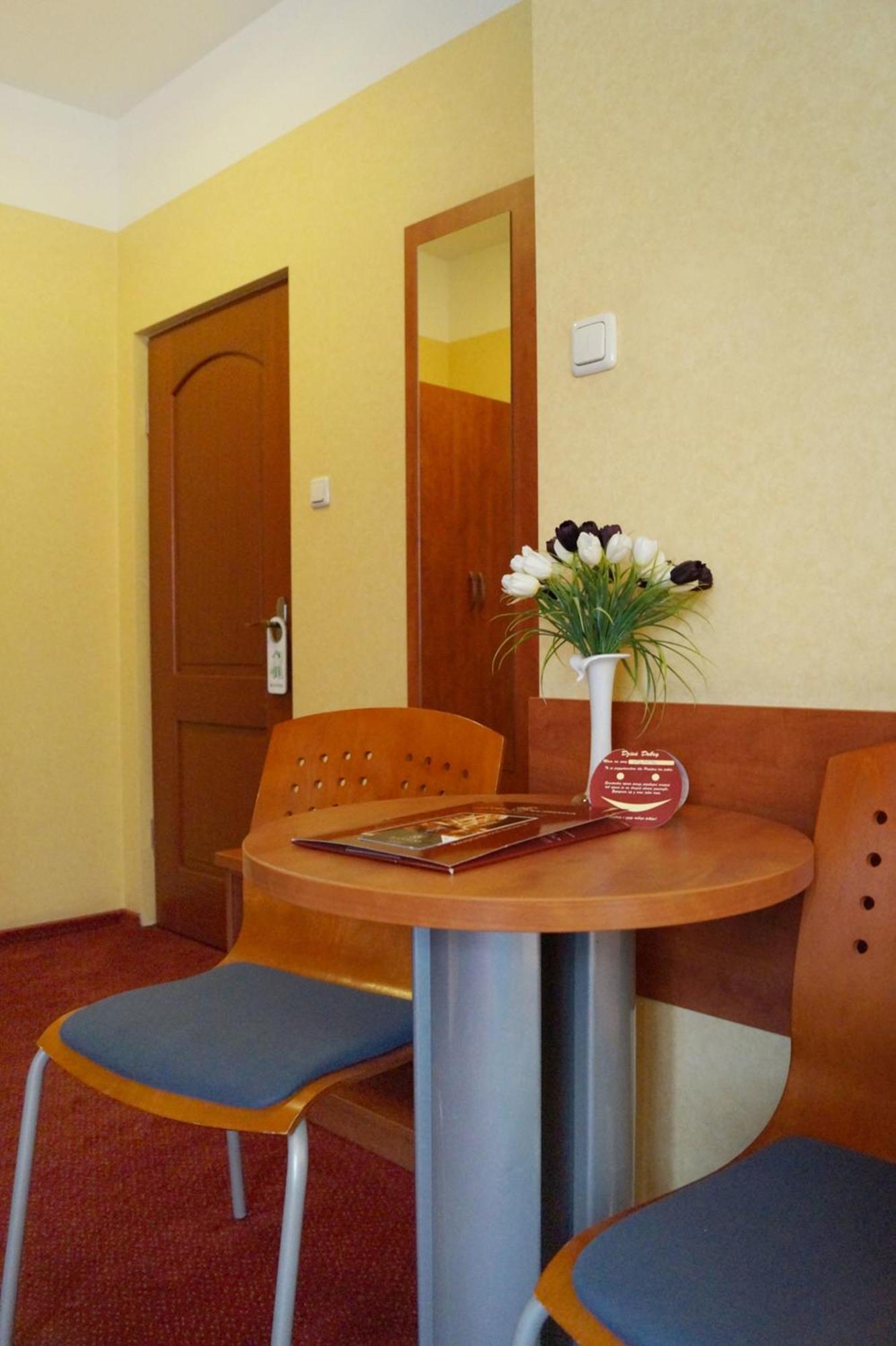 Hotel Europa Каліш Номер фото