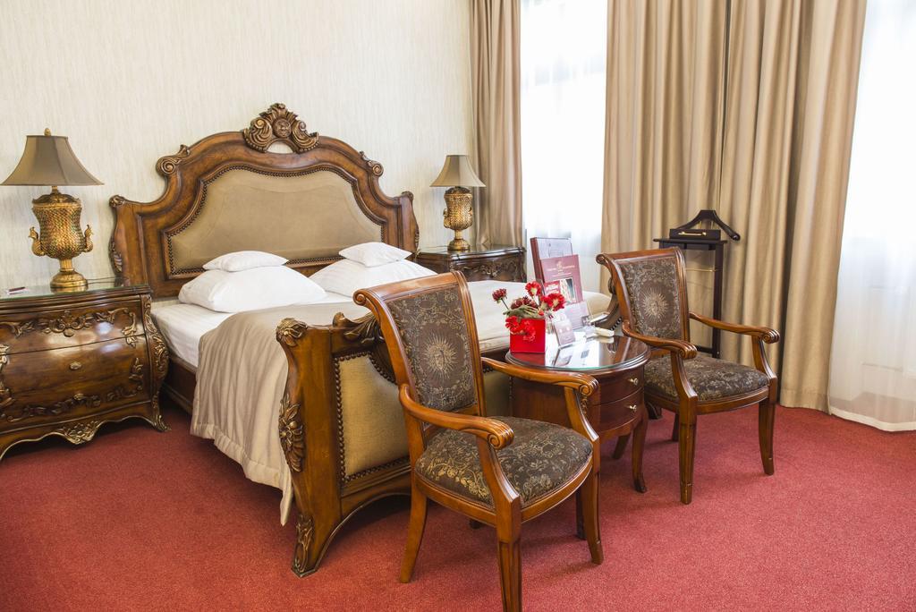 Hotel Europa Каліш Екстер'єр фото