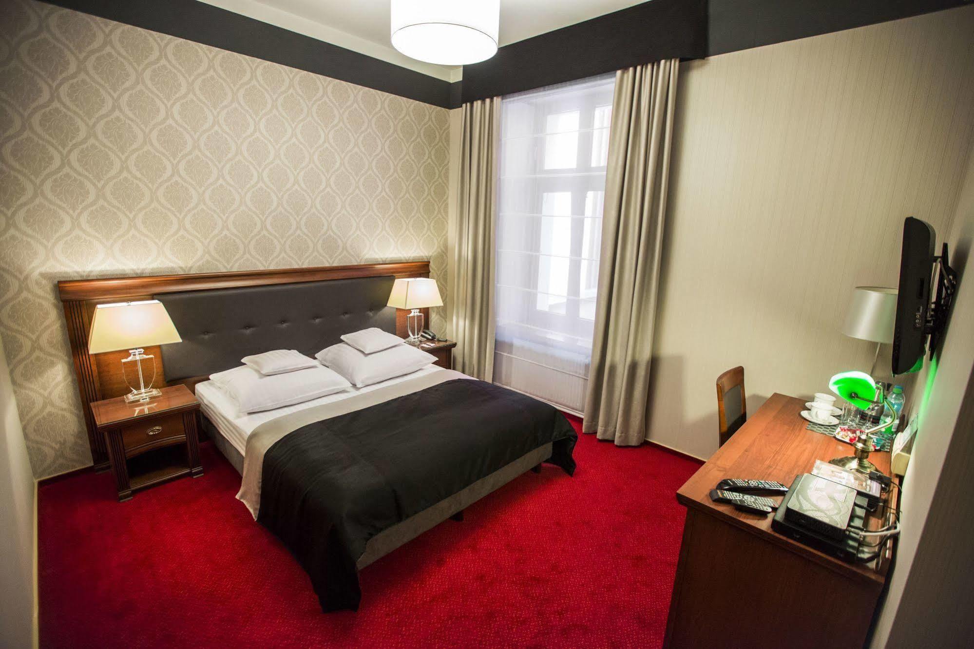 Hotel Europa Каліш Екстер'єр фото